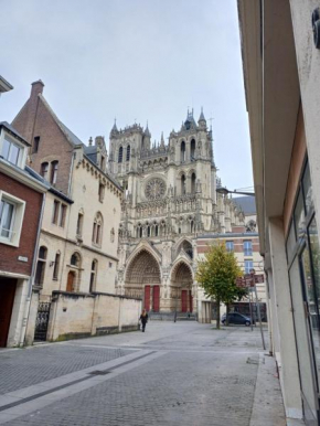 Plein centre- 90m Cathédrale - 2ch - 3 lits